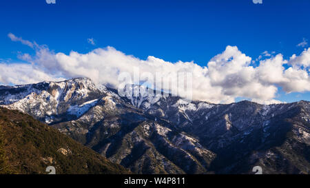 Castle Rocks and Paradise Peak in winter, Sequoia National Park, California USA