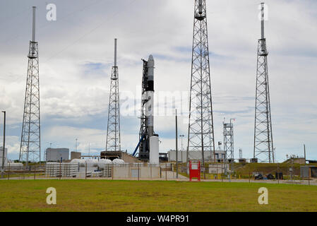 Cape Canaveral Air Force Station. Florida. USA. July 24, 2019. SpaceX is standing down today due to weather; backup launch opportunity is tomorrow at 6:01 p.m. EDT, 22:01 UTC.  The countdown was stopped at the T-29 seconds mark.This is the 18th SpaceX mission under NASA’s Commercial Resupply Services contract. The Dragon spacecraft will deliver supplies including critical materials to support dozens of the more than 250 science and research investigations that will occur during Expeditions 59 and 60. Photo Credit Julian Leek / Alamy Live News Stock Photo