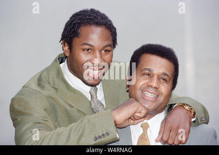 Lennox Lewis with his new trainer Emanuel Steward From The Kronk Gym In Detroit.23rd January 1995 Stock Photo