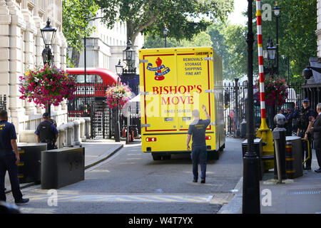 A removal van enters Downing Street the day after Boris Johnson became Prime Minister Stock Photo