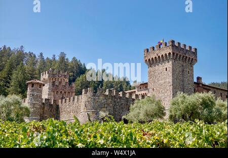 Castello di Amorosa in Calistoga California, a tuscan inspired winery in Napa Valley Stock Photo