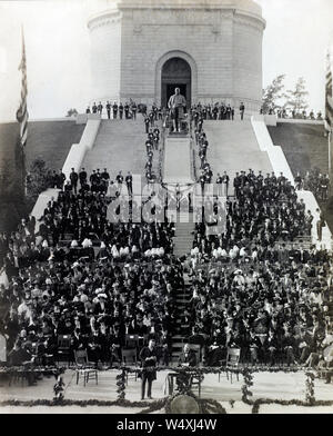 U.S. President Theodore Roosevelt Giving Speech during Dedication of McKinley National Memorial, Canton, Ohio, USA, photograph by Frances Benjamin Johnston, October 1907 Stock Photo