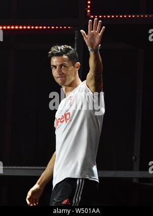 Shanghai, China. July 26, 2019, Shanghai, Shanghai, China: Shanghai,  CHINA-Cristiano ronaldo and teammates appeared in the 19/20 season of the new  jersey release ceremony. Credit: SIPA Asia/ZUMA Wire/Alamy Live News Stock  Photo 