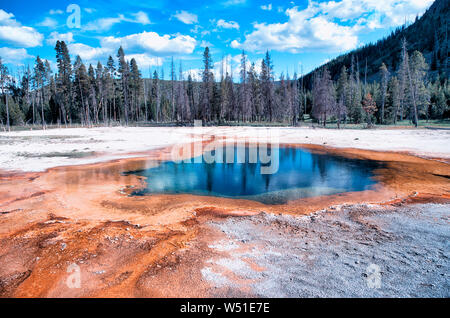 Emerald Pool in Black Sand Basin, Yellowstone National Park, Wyoming.