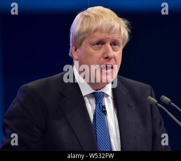 Foreign Secretary Boris Johnson delivers his keynote speech on day three of the annual Conservative Party conference on October 3, 2017 in Manchester, England. The Foreign Secretary gave his speech amid continued speculation of cabinet unrest and the leadership fragility of Theresa May. Stock Photo