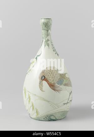 Vase painted with a pheasant, Porcelain vase, multicolored painted with a pheasant between plants on light green ground, walker and runner birds: pheasant, N.V. Haagsche Plateelfabriek Rozenburg, The Hague, 1900, porcelain (material), h 22.0 cm × d 11.0 cm Stock Photo