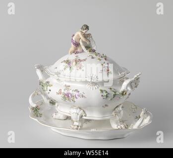 Terrine with saucer, painted with flower bouquets, Terrine with lid on porcelain saucer. Multicolored painted on the glaze with flower bouquets., Weesper porseleinfabriek, Weesp, c. 1764 - c. 1768, porcelain (material Stock Photo