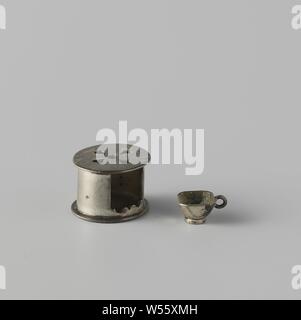 Stew With Sawn Out Hearts Oval Stew With Test In The Top Of The