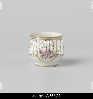 Cup with a bouquet and a border of medallions, garlands and foliate scrolls, Porcelain cup with a spherical wall, slightly spreading rim and C-shaped ear, painted on the glaze in blue, red, pink, green, purple and gold. On the outside wall a band of medallions, garlands and scroll wreaths, interrupted at the front by a medallion with a bouquet of different flowers. The outer edge with a leaf tendril. Dots and leaf motifs on the ear. Marked on the bottom with a W., Bordeaux, c. 1790 - c. 1800, porcelain (material), soft-paste porcelain, glaze, gold (metal), vitrification, h 5.3 cm d 5.6 cm d 6. Stock Photo