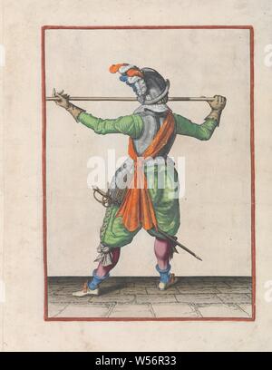 Soldier, seen from the back, carrying his skewer with both hands horizontally at nose height, his right hand at the base of the weapon, his face turned to the right Corte onderwysinghe on the figuerliicke imagehe, interested t 'right ghebruyck, from all the time a Soldaet acting of the Spies noodich is (original series title), A soldier, full-length, who carries a spear (lance) with both hands horizontally at nose height, his face turned to the right. This print is part of the series of 32 hand-numbered prints of skewers in the Arms Act, handling of weapons, military training, helved weapons Stock Photo