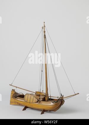 Model of a Boyer, Testified truss model of a single-mast flat-bottomed boat, a boatman. The model has a deck and a cabin from which parts can be removed. The cabin is fully fired on the inside and has a top deck, the cockpit has benches in the sides, small backside. The bow is round and decorated with suns and curl motifs, the prow is copied. Round stern decorated with foliage and floral motifs, falling stern, wide triangular rudder with decorated rudder head and wooden tiller. The sheer runs up to both ends, a bar wood, swords. Three-part frames, different construction in the fore ship Stock Photo