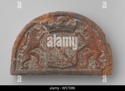 and plant motifs, border in relief decorated with leaf motif and