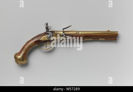 Flint gun, Hendrik Sleur, 1740 - 1750 flintlock pistol Part of a couple ...