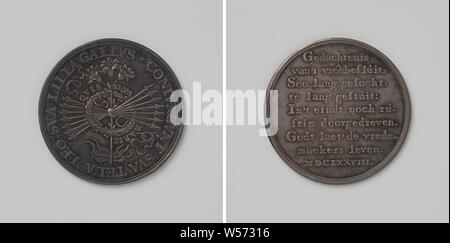 Peace of Nijmegen, Bronze Medal. Front: man's bust inside the inside. Reverse: winged Mercury staff and lightning bolts within a circle, cut off: inscription, Nijmegen, Louis XIV (King of France), Jean Mauger, Paris, 1699 - 1703, bronze (metal), striking (metalworking), d 4.1 cm × w 30.53 Stock Photo