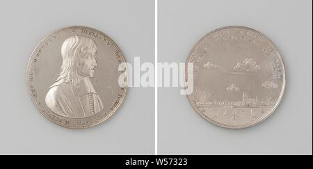 Death of Gerard Brandt the Younger, pastor in Rotterdam, Silver Medal. Front: man's bust inside the inside. Reverse: city on the river at sunset with a circle, Rotterdam, Geeraert Brandt (II), Reynier Arondeaux, Amsterdam, 1683, silver (metal), striking (metalworking), d 4.9 cm × w 45.86 Stock Photo
