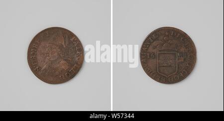 Coin of a quarter of a penny from the Bishop's seat of Liège vacant, Obverse: bust of a man with a miter inside a ring. Reverse: crowned coat of arms between the year within the inscription, Liège, anonymous, Liège (city), 1688, bronze (metal), striking (metalworking), d 2.4 cm × w 3.34 Stock Photo