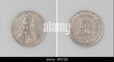 Departure of Charles III from Vienna to take possession of the Spanish throne, Silver Medal. Front: man's bust inside the inside. Reverse: Charles, depicted as a Roman hero, accompanied by Power and Justice, defends Spain, in the form of a begging woman against French soldiers in a circular, above a header, lace lettering, Vienna, Spain, Charles VI (Holy Roman Emperor), Philipp Heinrich Müller, Neurenberg, 1703, silver (metal), striking (metalworking), d 4.3 cm × w 303 Stock Photo