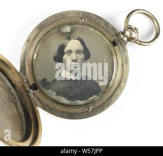 Portrait of an unknown young woman, historical persons, adolescent, young woman, maiden, anonymous, 1840 - 1860, copper (metal), glass, metal, d 30 mm d 40 mm × t 6 mm Stock Photo