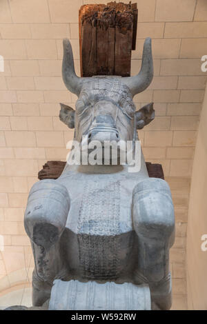 Great low-angle shot of the bull capital from a column of the Apadana, the audience hall of the Palace of Darius in Susa. It is displayed in the... Stock Photo