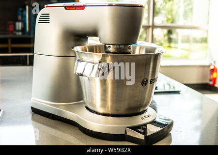 Warsaw, Poland, July 2018 Bosch showroom store, Bosch OptiMUM Food Processor  Kitchen machine on display for sale, perfect cooking experience Stock Photo  - Alamy