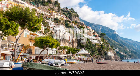 Positano, a splendid village and seaside resort on the famous Amalfi Coast, behind the Gulf of Naples and close to Amalfi, Sorrento and Pompeii. Stock Photo