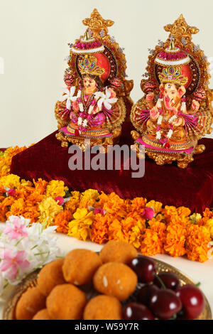 Ganpati Pooja, Auspicious Thali Stock Photo - Alamy