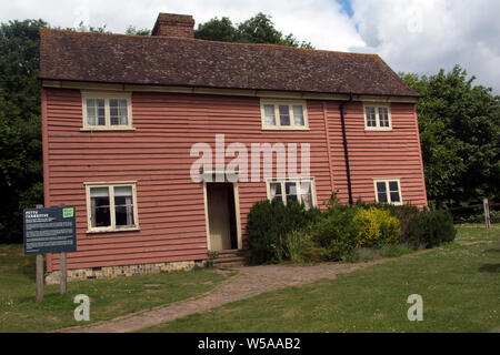 KENT; MAIDSTONE; HERITAGE FARM PARK; KENT LIFE; PETTS FARM HOUSE 1780 Stock Photo