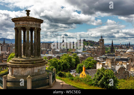 View from Caltoun Hill with the Dugald Steward Monument over the historic old town with Edinburgh Castle, Edinburgh, Scotland, United Kindom Stock Photo