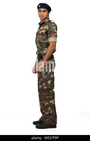 Portrait indian army soldier Cut Out Stock Images & Pictures - Alamy