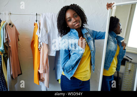 denim jacket yellow shirt