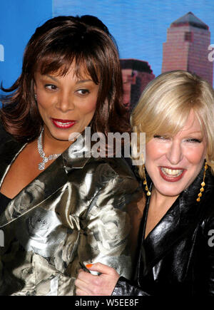 Donna Summer Bette Midler 2003 Photo By John Barrett/PHOTOlink Stock ...