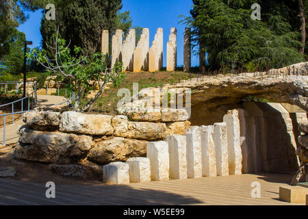 9 may 2018 Stone sculptures at the entrance to the  Children's Memorial at the Yad Vashem Holocaust Museum in Jerusalem Israel Stock Photo