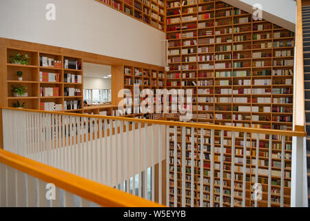 Interior view of the library of the Chinese University of Hong Kong, Shenzhen, abbreviated as CUHK-Shenzhen, in Shenzhen city, south China's Guangdong Stock Photo