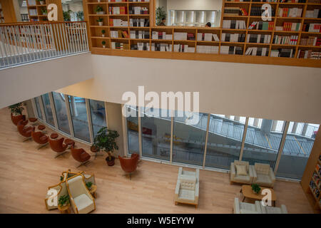 Interior view of the library of the Chinese University of Hong Kong, Shenzhen, abbreviated as CUHK-Shenzhen, in Shenzhen city, south China's Guangdong Stock Photo