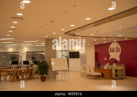 Interior view of the library of the Chinese University of Hong Kong, Shenzhen, abbreviated as CUHK-Shenzhen, in Shenzhen city, south China's Guangdong Stock Photo