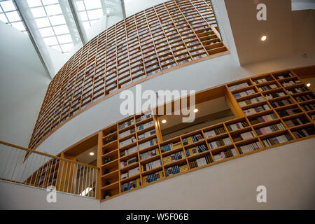 Interior view of the library of the Chinese University of Hong Kong, Shenzhen, abbreviated as CUHK-Shenzhen, in Shenzhen city, south China's Guangdong Stock Photo