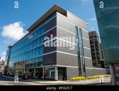 The Liverpool School of Tropical Medicine building part of the Royal Liverpool University Hospital, Pembroke Place, in the city centre Stock Photo