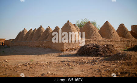Harran Houses Sanliurfa Turkey Early Bronze Age. Pictures of the beehive adobe buildings of the cultural centre Harran, south west Anatolia, Turkey. Stock Photo