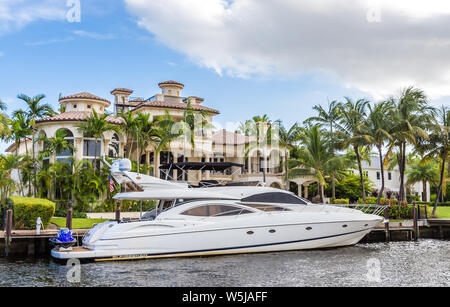 Luxury mansion in exclusive part of Fort Lauderdale Stock Photo