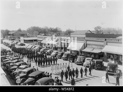 CCC Camp BR-7 Shoshone Project, Lovell, Wyoming: Members of CCC Campany No. 4822 in parade at Lovell, Wyoming (cooks in white). Stock Photo