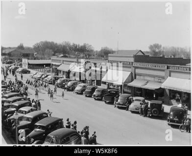 CCC Camp BR-7 Shoshone Project, Lovell, Wyoming: Parade coming into view on Main Street, Lovell, Wyoming CCC Parade. Stock Photo