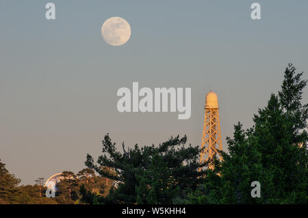 Image of the Solar Tower at Mt Wilson Observatory during full moon rising. Stock Photo