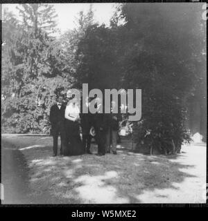 Franklin D. Roosevelt and his father in Hyde Park Stock Photo