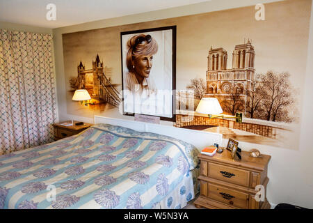 Florida Lake Worth,The Motel of Stars,lodging,Americana,themed rooms,budget,guest room,interior inside,Princess Diana Spencer Room,bed,mural,nightstan Stock Photo