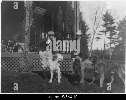 Franklin D. Roosevelt with his father in Hyde Park Stock Photo