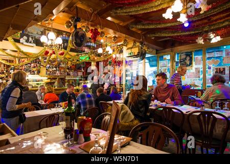 Chez Louisette restaurant, Marche aux puces de Saint-Ouen flea market, Porte de Clignancourt, Paris, France Stock Photo