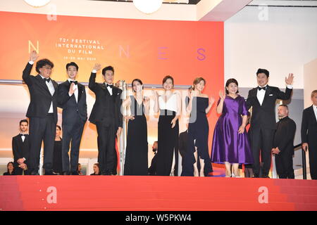 (From left) South Korean film director Bong Joon-ho, actors Choi Woo-sik, Lee Sun-kyun, actresses Cho Yeo-jeong, Jang Hye-jin, Park So-dam, Lee Jung-e Stock Photo