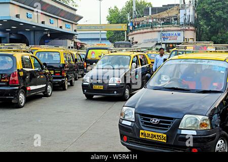 Dadar Railway Station Terminus entrance Mumbai Maharashtra India Asia Stock Photo