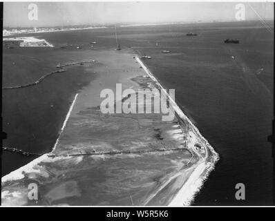 Long Beach Naval Station - Construction - #8 Mole - April 2, 1945 - Sortie #28 Stock Photo