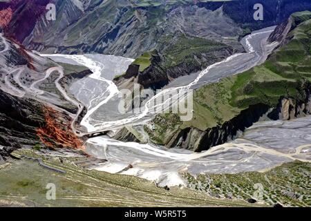 Landscape of the Anjihai Grand Canyon, also known as the Hongshan (Red Mountain) Grand Canyon, in Wusu county, Tacheng Prefecture, Ili Kazakh Autonomo Stock Photo